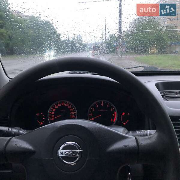 Седан Nissan Primera 2003 в Кривому Розі