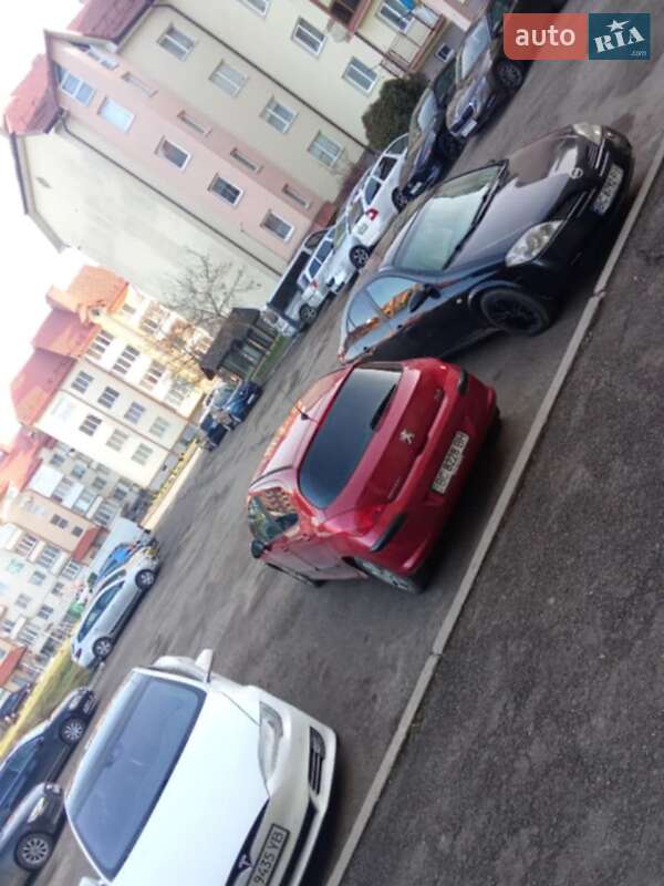 Седан Nissan Primera 2003 в Дрогобичі