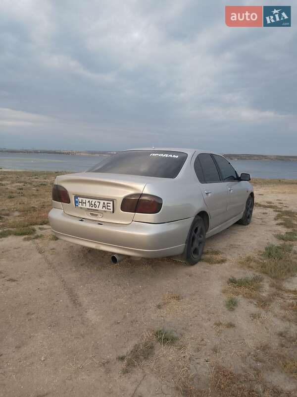 Седан Nissan Primera 1999 в Одессе