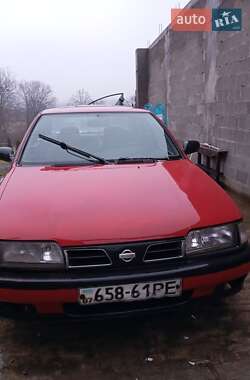 Седан Nissan Primera 1991 в Береговому