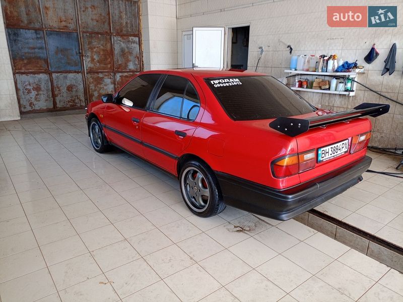 Седан Nissan Primera 1990 в Одессе