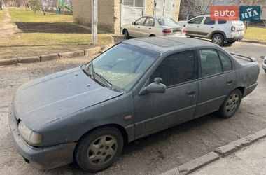 Седан Nissan Primera 1992 в Лозовій