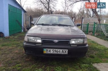 Седан Nissan Primera 1991 в Хмельницькому