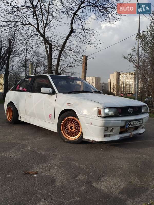 Хэтчбек Nissan Pulsar 1991 в Киеве фото Хэтчбек Nissan Pulsar 1991 в Киеве