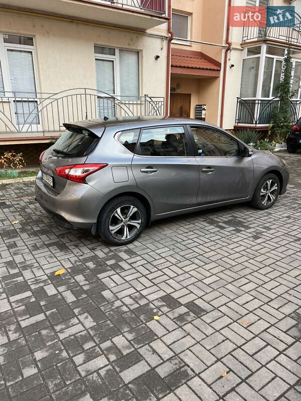 Хэтчбек Nissan Pulsar 2015 в Ужгороде