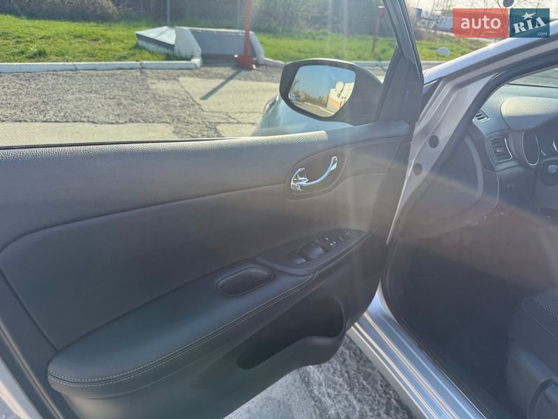 Хэтчбек Nissan Pulsar 2016 в Ужгороде