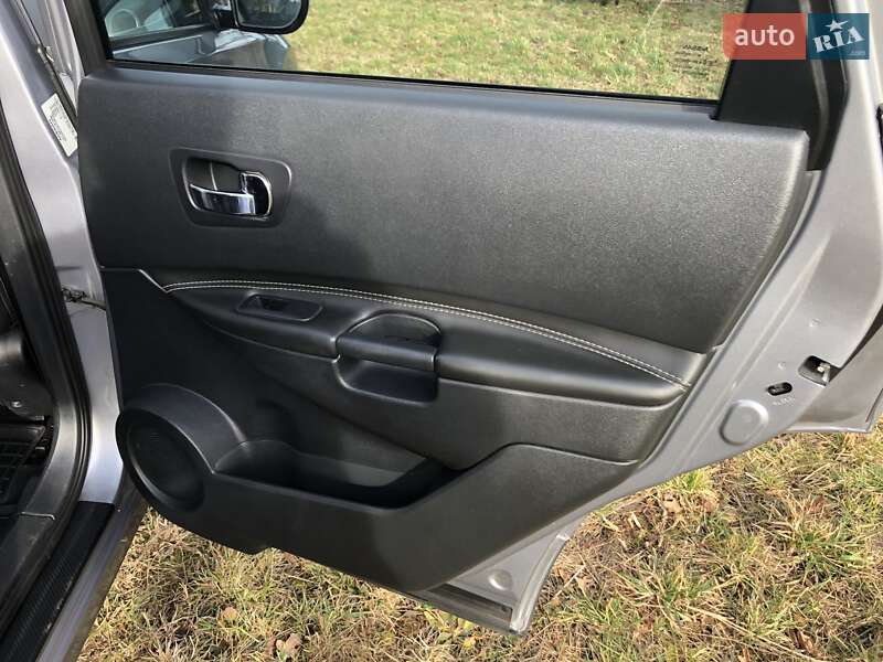 Внедорожник / Кроссовер Nissan Qashqai+2 2010 в Самборе