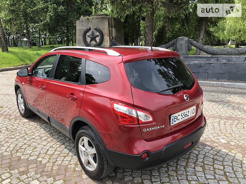 Позашляховик / Кросовер Nissan Qashqai+2 2010 в Львові