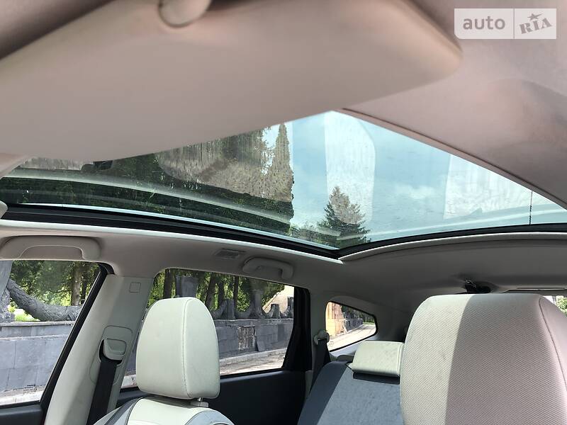 Позашляховик / Кросовер Nissan Qashqai+2 2010 в Львові