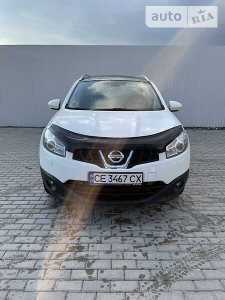 Внедорожник / Кроссовер Nissan Qashqai+2 2011 в Черновцах