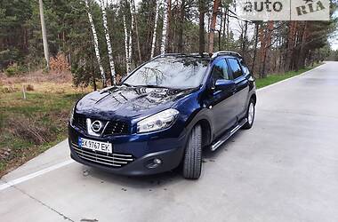 Внедорожник / Кроссовер Nissan Qashqai+2 2010 в Славуте