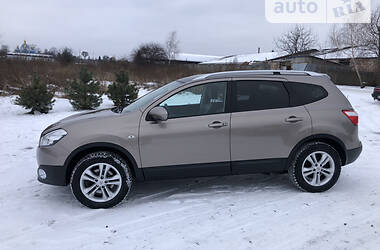 Универсал Nissan Qashqai+2 2010 в Нововолынске