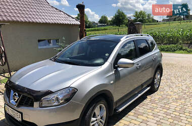 Nissan Qashqai+2 2012