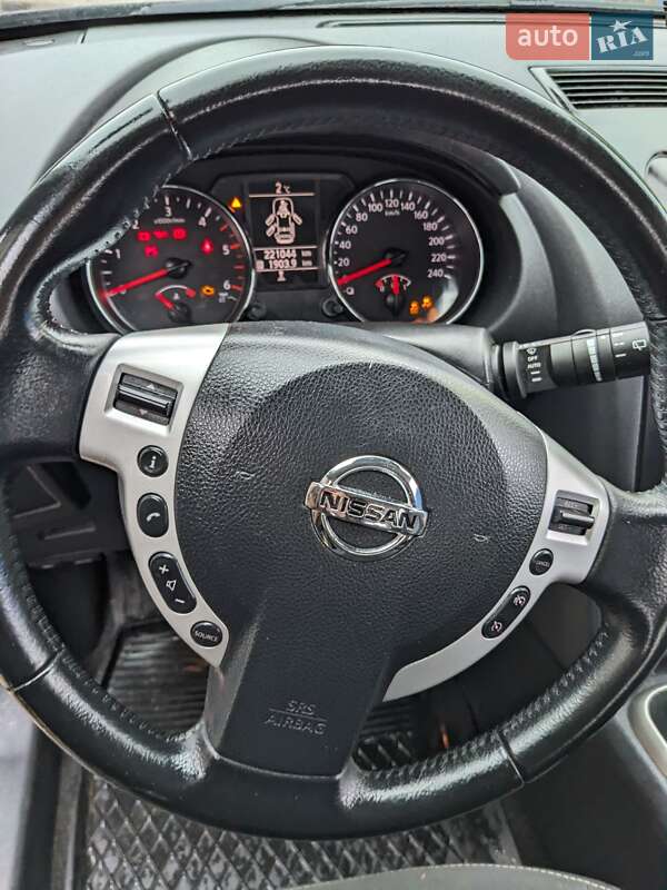 Внедорожник / Кроссовер Nissan Qashqai+2 2011 в Сарнах
