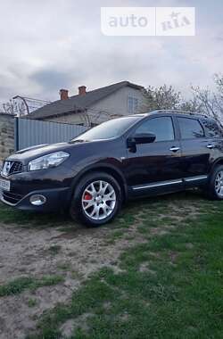 Nissan Qashqai+2 2010