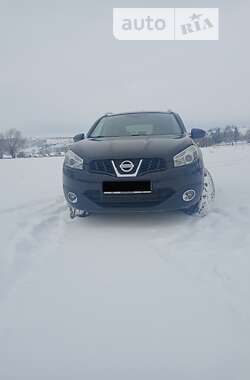 Внедорожник / Кроссовер Nissan Qashqai+2 2010 в Залещиках