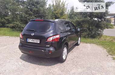 Nissan Qashqai+2 2011