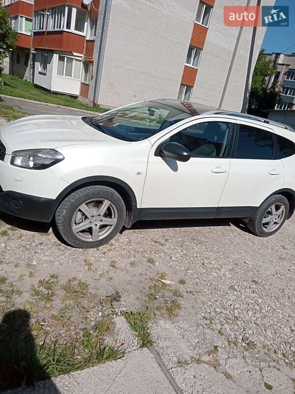 Внедорожник / Кроссовер Nissan Qashqai+2 2013 в Тернополе