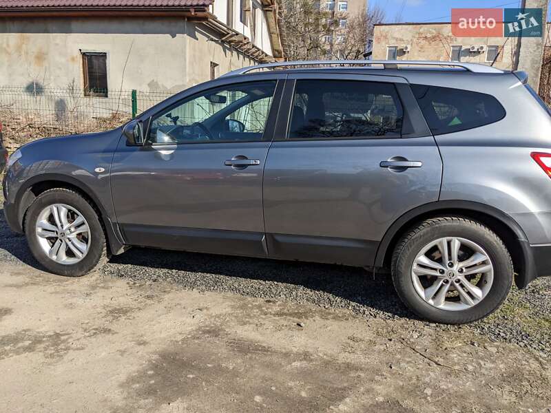 Внедорожник / Кроссовер Nissan Qashqai+2 2011 в Луцке