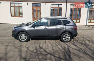 Nissan Qashqai+2 2011