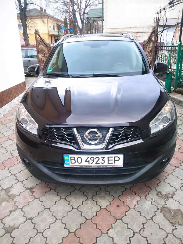 Nissan Qashqai+2 2011