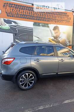 Nissan Qashqai+2 2011