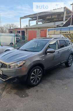 Позашляховик / Кросовер Nissan Qashqai+2 2011 в Умані