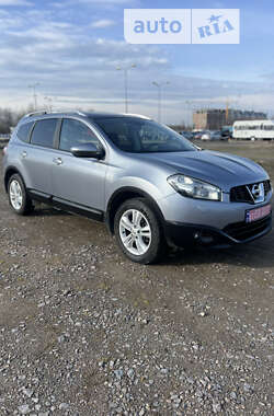 Nissan Qashqai+2 2011