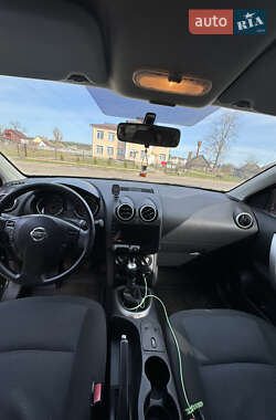 Позашляховик / Кросовер Nissan Qashqai+2 2011 в 