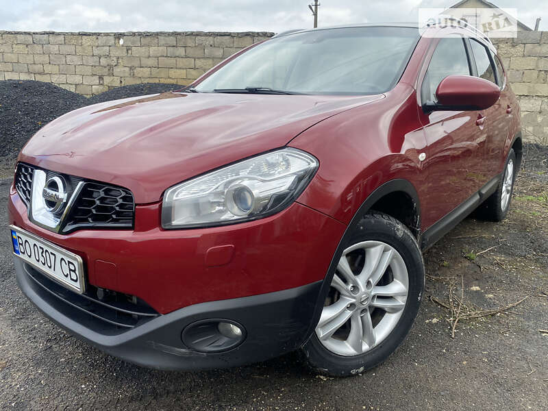 Позашляховик / Кросовер Nissan Qashqai+2 2012 в Кременці