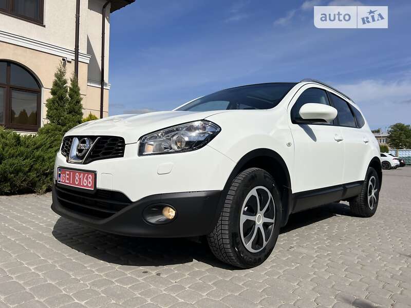 Внедорожник / Кроссовер Nissan Qashqai+2 2010 в Дунаевцах