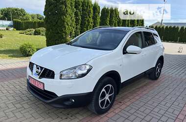 Внедорожник / Кроссовер Nissan Qashqai+2 2010 в Дунаевцах