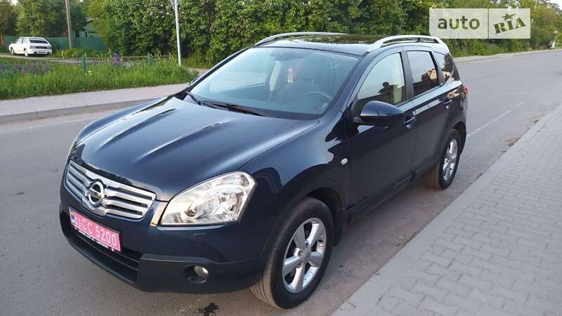 Позашляховик / Кросовер Nissan Qashqai+2 2009 в Гощі