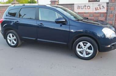 Позашляховик / Кросовер Nissan Qashqai+2 2009 в Гощі