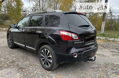 Позашляховик / Кросовер Nissan Qashqai+2 2011 в Луцьку