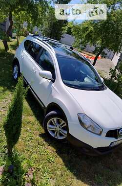 Nissan Qashqai+2 2012