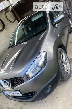 Позашляховик / Кросовер Nissan Qashqai+2 2011 в Жидачові