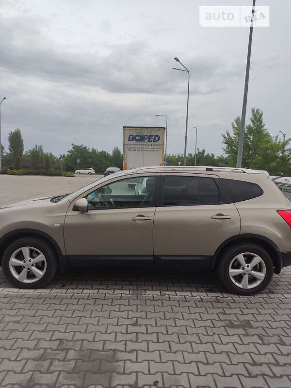 Внедорожник / Кроссовер Nissan Qashqai+2 2008 в Каменец-Подольском