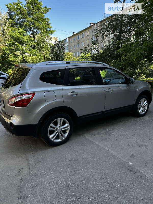 Позашляховик / Кросовер Nissan Qashqai+2 2011 в Вінниці