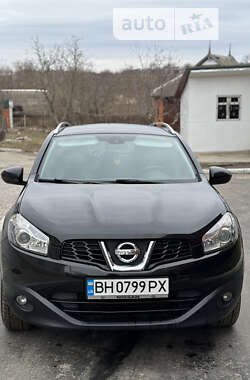 Nissan Qashqai+2 2010