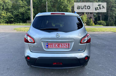 Позашляховик / Кросовер Nissan Qashqai+2 2010 в Луцьку