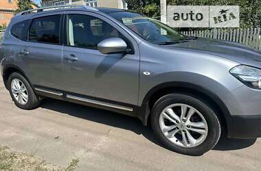 Nissan Qashqai+2 2010