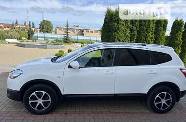 Позашляховик / Кросовер Nissan Qashqai+2 2010 в Дунаївцях