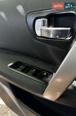 Внедорожник / Кроссовер Nissan Qashqai+2 2009 в 