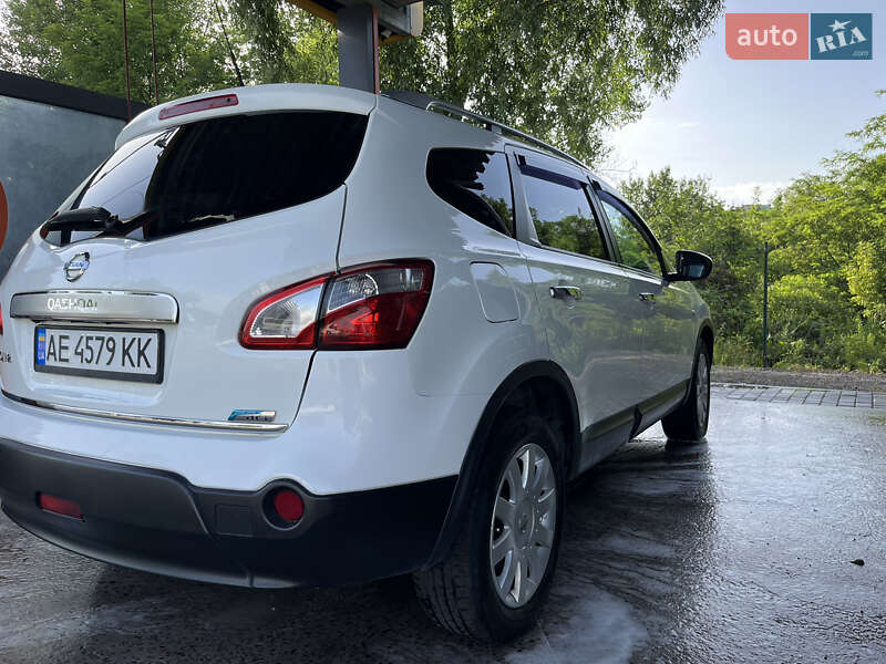 Внедорожник / Кроссовер Nissan Qashqai+2 2011 в Каменском фото 8 Внедорожник / Кроссовер Nissan Qashqai+2 2011 в Каменском