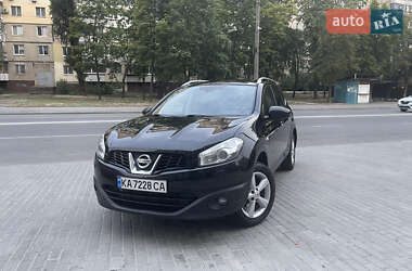 Nissan Qashqai+2 2011