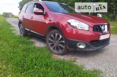 Внедорожник / Кроссовер Nissan Qashqai+2 2011 в Демидовке