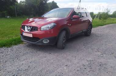 Nissan Qashqai+2 2011