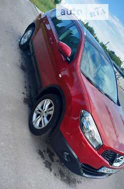 Внедорожник / Кроссовер Nissan Qashqai+2 2010 в Почаеве