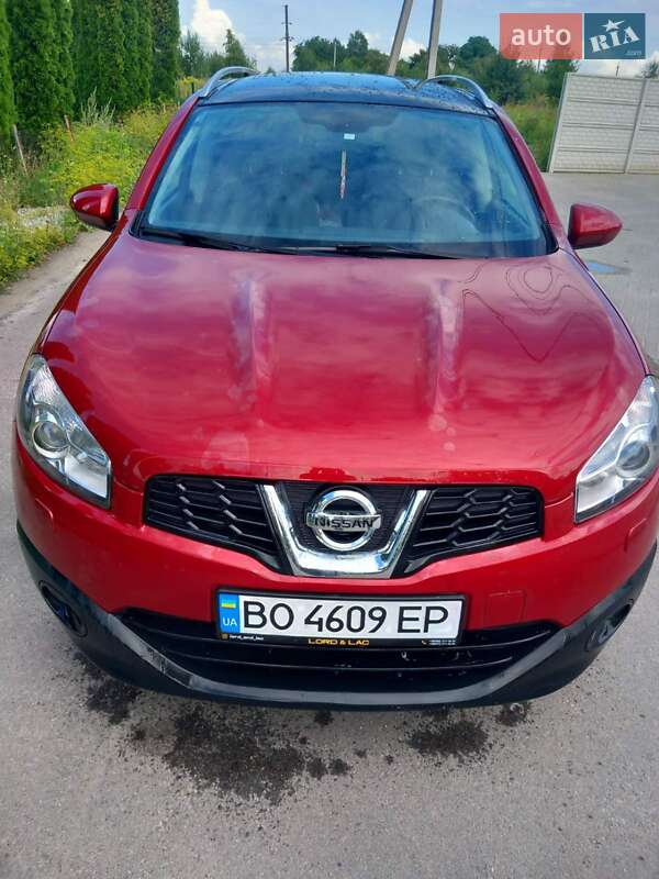Nissan Qashqai+2 2010